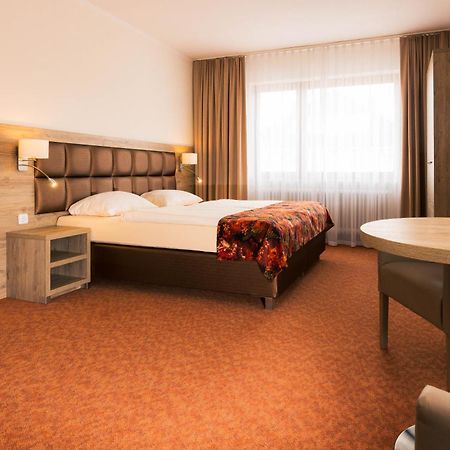 Strand Hotel Nordsee, Hotel Deichlaeufer Tossens Bagian luar foto